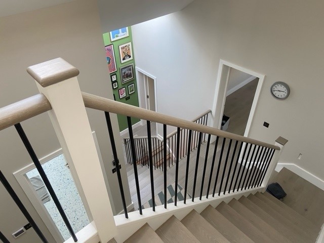 closed string  contemporary balustrade