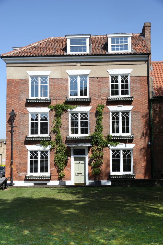 Heritage Timber Windows Gothic Bars Vacuum Glass